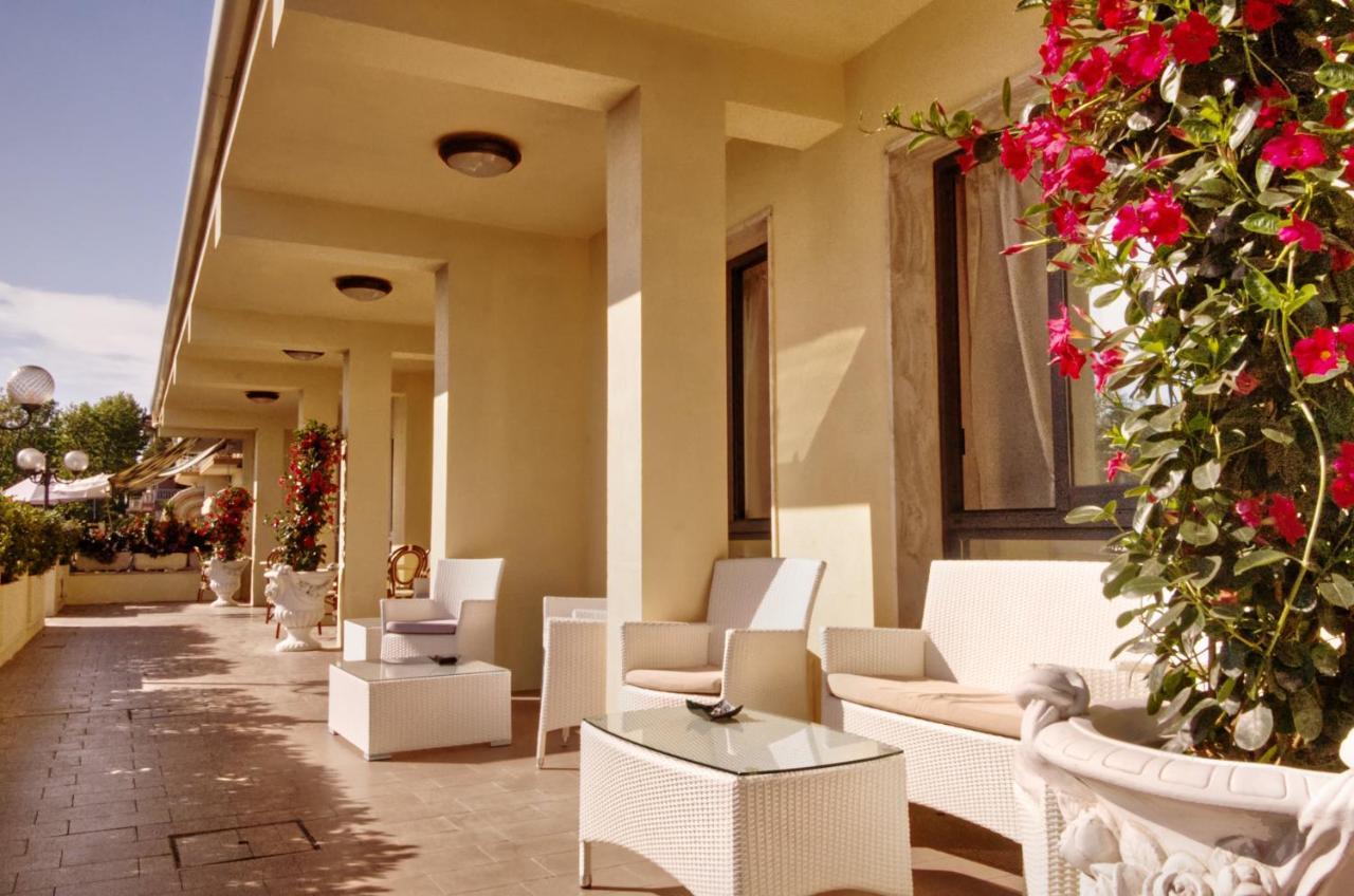Hotel Pironi San Mauro Mare Экстерьер фото