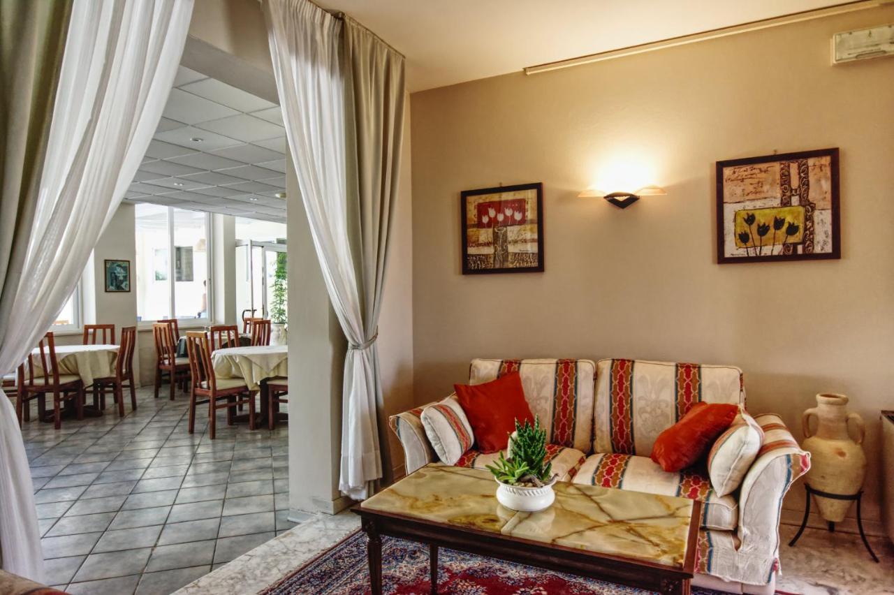 Hotel Pironi San Mauro Mare Экстерьер фото